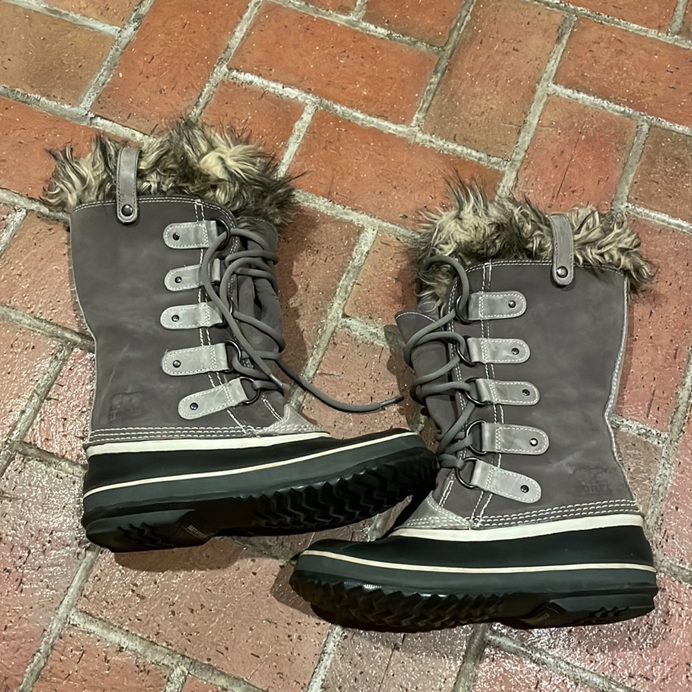 Gray Sorel Joan of Arc Snowboots  7